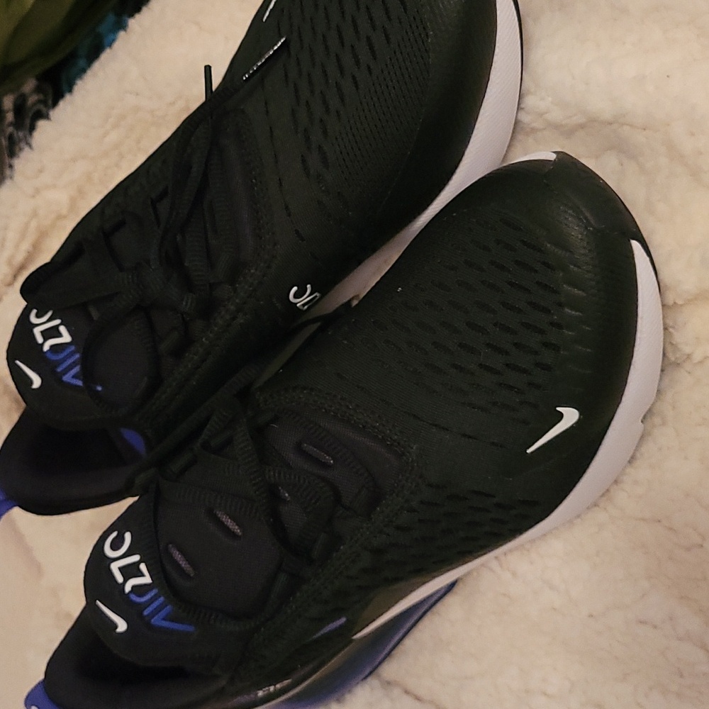 NWT Nike Air Max 270 Persian Violet Black